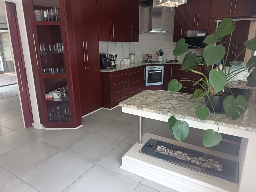 5 Bedroom Property for Sale in Monument Heights Northern Cape
